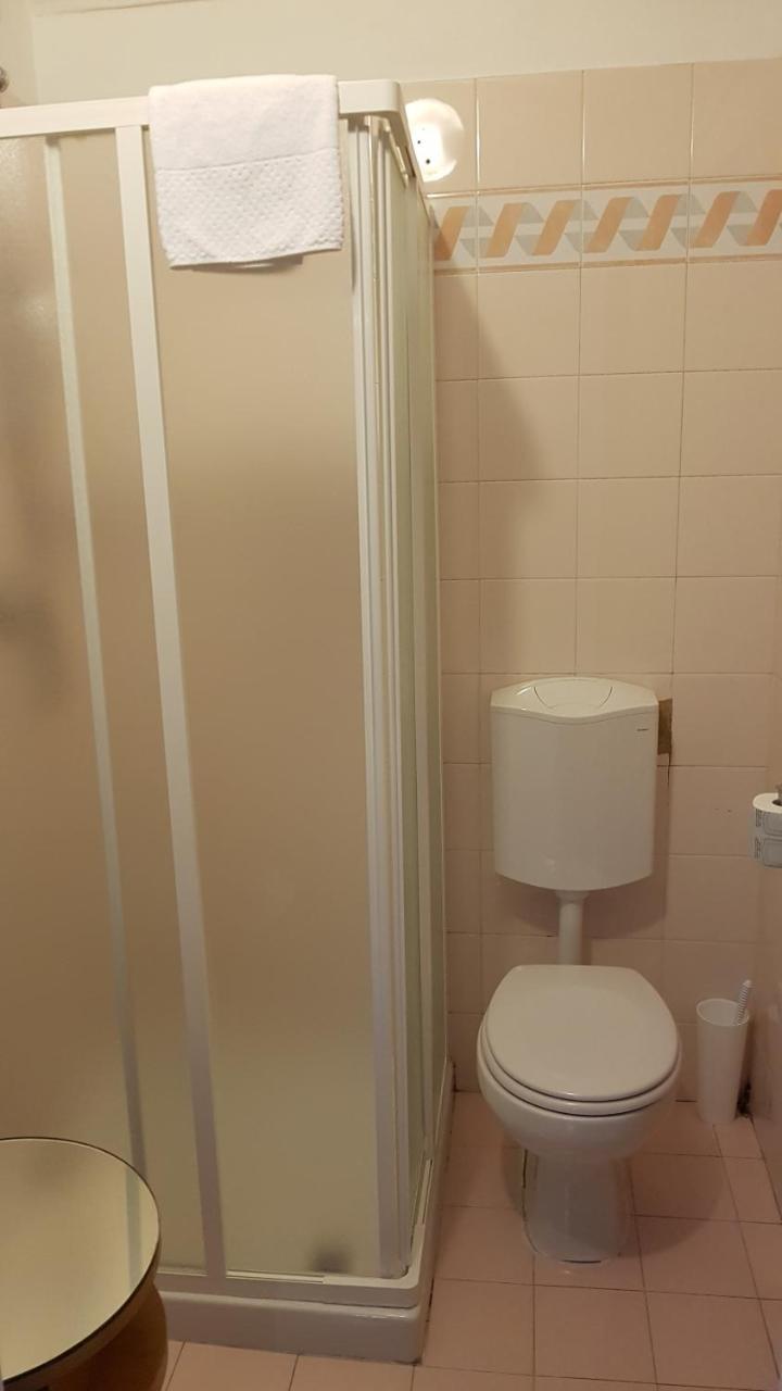 Standard Double Room,762590218:JPEG